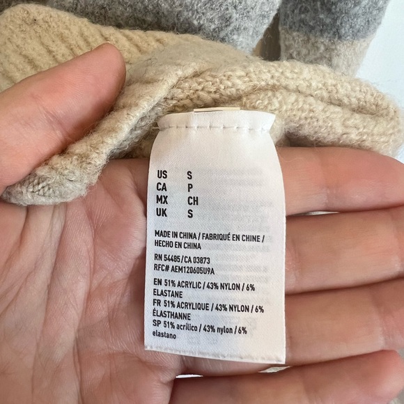 American Eagle Soft Colorblock Sweater - Picture 4 of 5